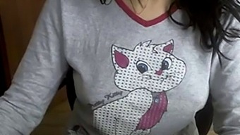 Turkish Webcam Girl With Adorable Looks