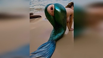 A Random Person Had Sex With A Mermaid On The Beach And Vigorously Penetrated Her Delicate Anus, Causing It To Open Wide Outdoors